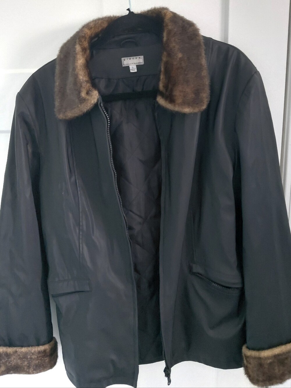 Giacca Gallery Co Women’s Black Zip Jacket With Faux Fur Trim Large Utility Y2k
